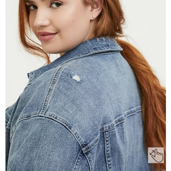 Torrid DENIM TRUCKER JACKET Light Blue Wash 0X - Picture 3 of 12